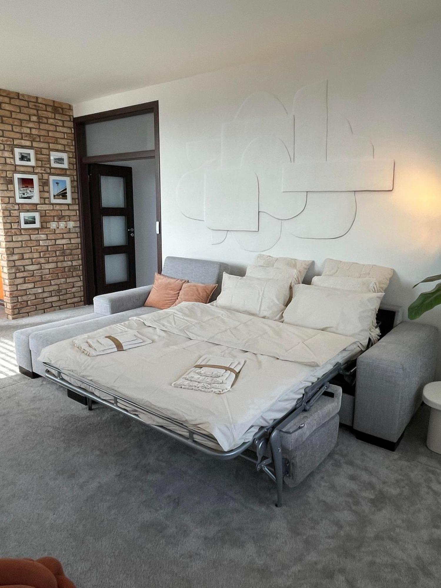 Panorama View Design Apt In Old Town - Free Parking Bratislava Exterior foto