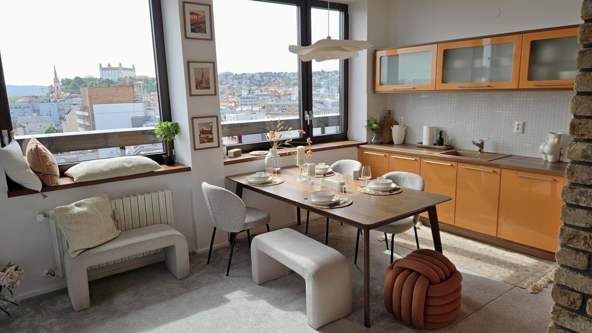 Panorama View Design Apt In Old Town - Free Parking Bratislava Exterior foto